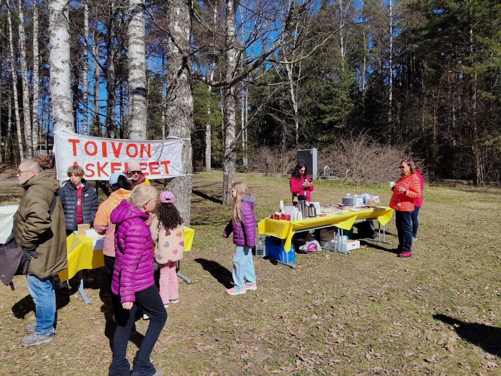 Ulkoilutapahtuma Toivon askeleet